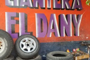 Llantera El Dany en Tecomán