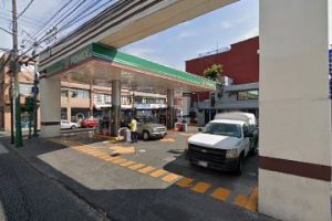 Servicios y Llantas Altamirano Sa en Coyoacán