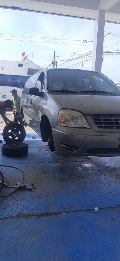 Llacosa Goodyear en Comalcalco