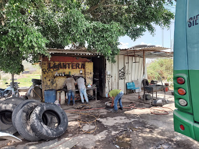 Llantera A San Miguel en Tlajomulco de Zúñiga