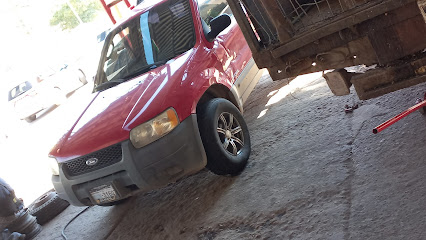 Llantera Nena en Nogales