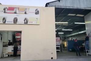 Operadora de Mercado de Llantas Celaya en Celaya
