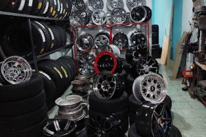 Llantas y Lubricantes de Huajupan Sucursal La Junta en Hopelchén