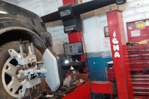 Llantera Chessel Alineación y Balanceo Por Computadora en Tala