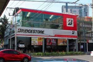 Llantera Extremadura en Benito Juárez