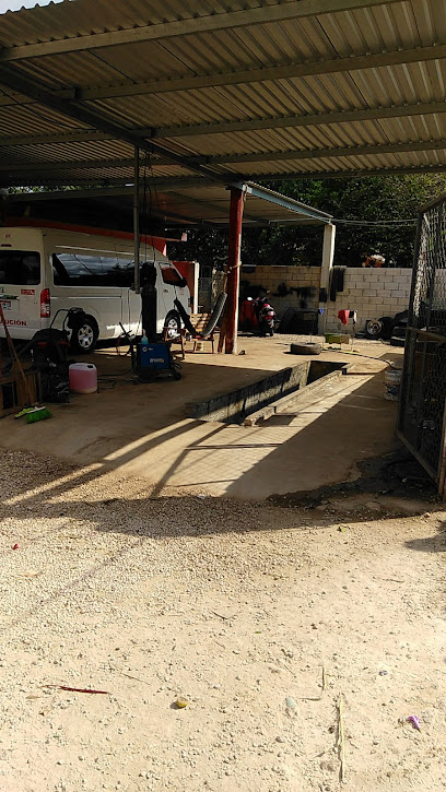 Llantera y Lavadero Manny en Oxkutzcab