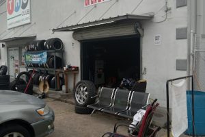 24 Hour Tires en Houston