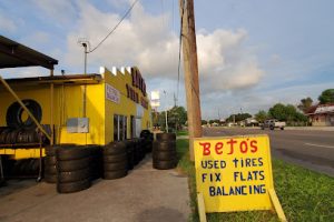 Betos Used Tire Shop en Edinburg