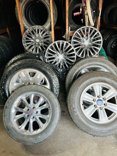 Correcaminos Tire Shop en Edinburg