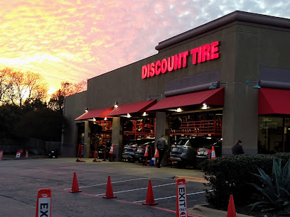 Discount Tire (13376 Research Blvd #600) en Austin
