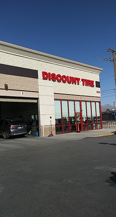 Discount Tire (4820 Hondo Pass Dr) en El Paso