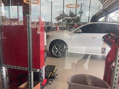 Discount Tire (8023 Rosson Dr) en Austin