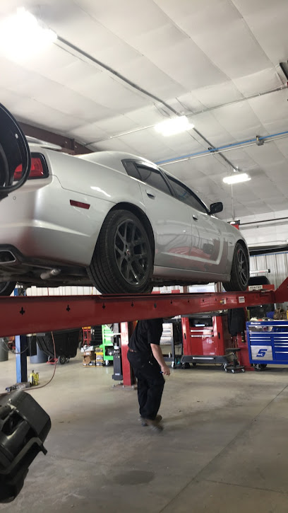 Forrest Brothers Tire And Alignment (2525 E 8th St) en Odessa