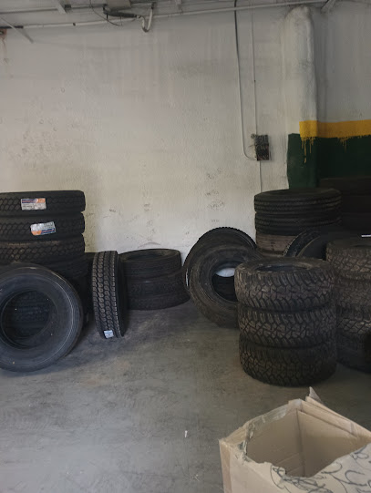Molina Services Deisel Mechanic And Tires en Pecos