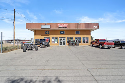 Oasis Tires & Wheels (2110 Joe Battle Blvd) en El Paso