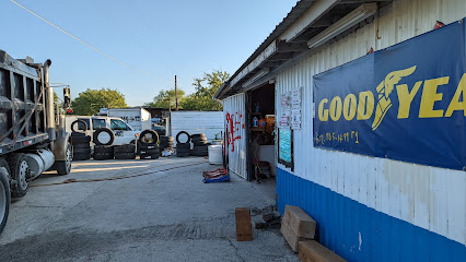 Poll Tire Shop en Austin