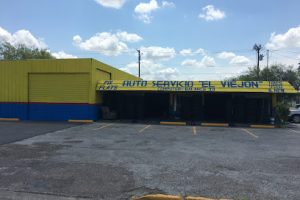 Tire Shop Auto Servicio El Viejon en Edinburg