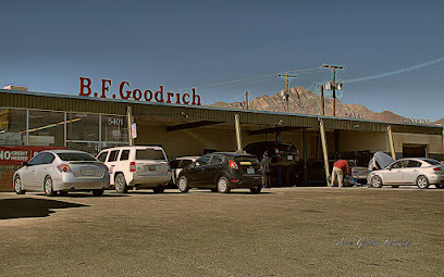 Tops Tire & Wheel (5401 Dyer St) en El Paso