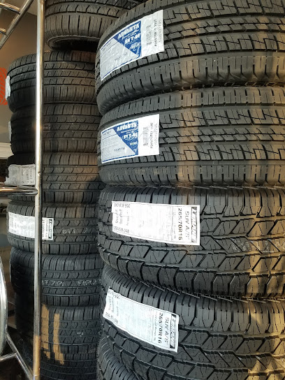 Turis Tires (1701 Preston Ave) en Pasadena