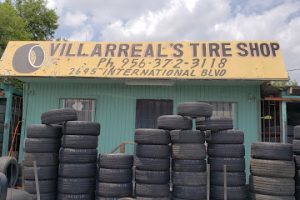 Villarreal’s Tire Shop (2645 International Blvd) en Brownsville
