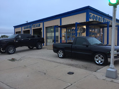 Azteca Tire Co. en Odessa