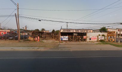 Johnny's Tire Shop en Laredo