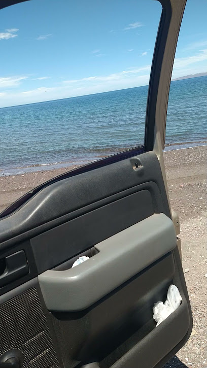 Llantas y Servicios Monrroy en Comondú