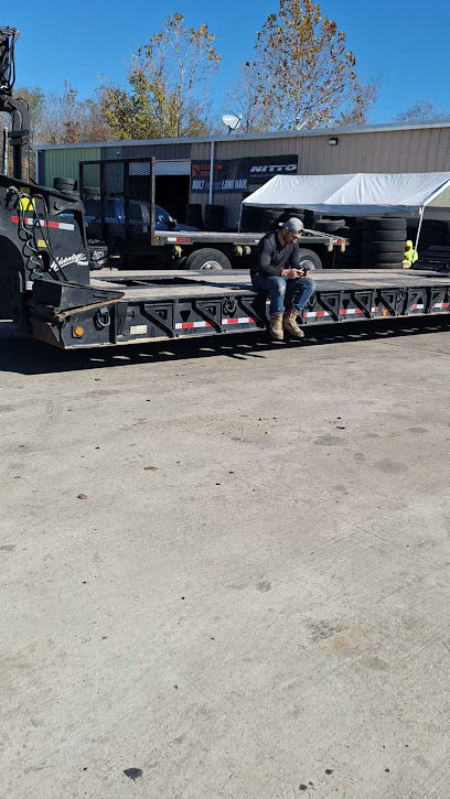 Mayan Center Tire. en Houston