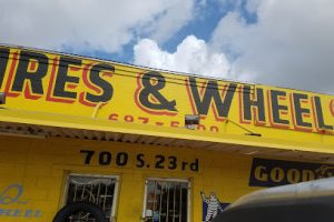 Rios Tires & Wheels LLC (700 S 23rd St) en McAllen