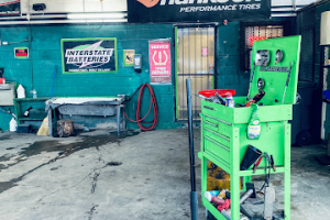 Sepulveda Tire Shop en Laredo