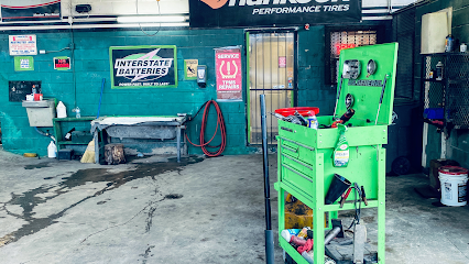 Sepulveda Tire Shop en Laredo