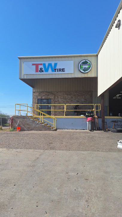 T & W Tire en Laredo
