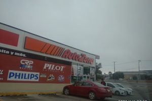 Autozone Refacciones en Tecate