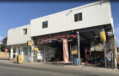 Llantera 5 Esquinas en Playas de Rosarito