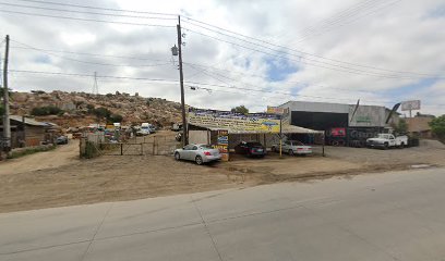 Llantera y Servicios López en Tecate