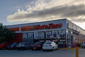 AutoZone Refacciones (Av Patricio Trueba de Regil) en Campeche