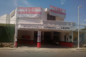 Refaccionaria Automotriz León (Av Luis Donaldo Colosio Murrieta) en Campeche