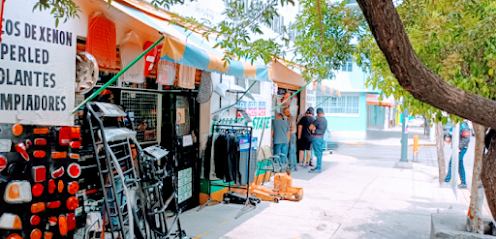Refaccionaria 'Grand Prix' en Iztacalco