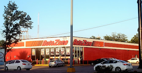 AutoZone Refacciones (Blvd Harold R. Pape 2020-B) en Monclova