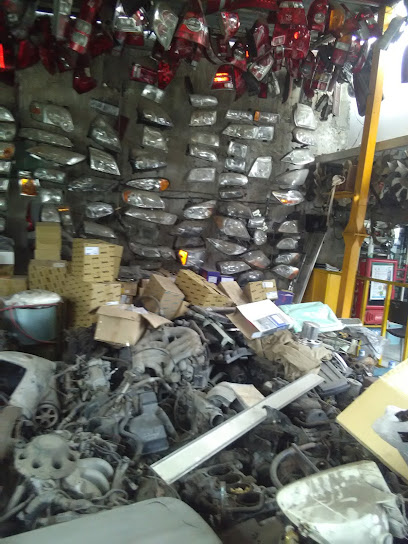Autopartes Guzmán en Tecomán