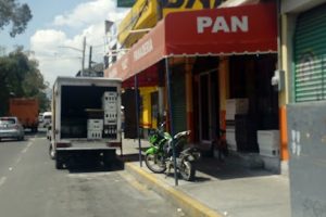 Refaccionaria Azteca en Ecatepec de Morelos