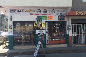 Refaccionaria Guzman en Naucalpan de Juárez