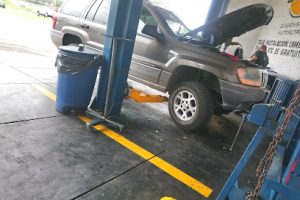 Refaccionaria Koraza (Av. Enrique Corona Morfín) en Villa de Álvarez