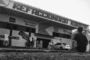 Refaccionaria Koraza Tecoman en Tecomán