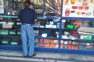 Refaccionaria Monarca en Naucalpan de Juárez