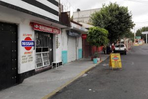Refaccionaria Nissan Luzaka en Naucalpan de Juárez
