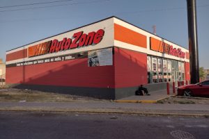 AutoZone Refacciones (Av. Constituyentes) en Celaya