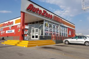 AutoZone Refacciones (Av. Adolf Bernard Horn Junior) en Tlajomulco de Zúñiga