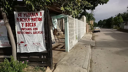 Taller de Motos y Bicicletas (Contamos Con Refacciones Básicas) en Chetumal